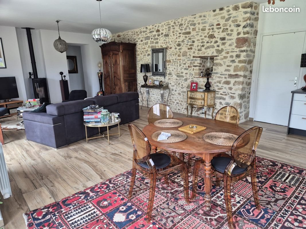 Maison à louer, 110m², Domalain