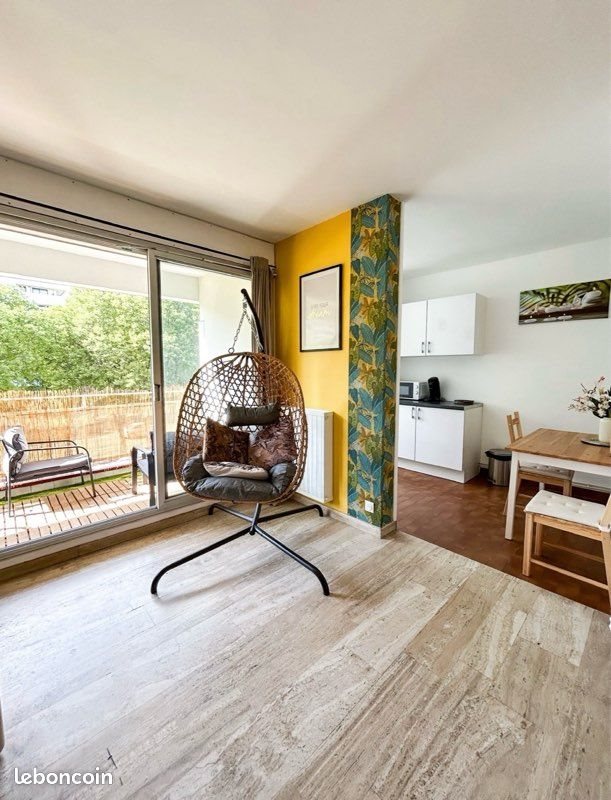 Appartement à louer, 33m², Marseille 8ème