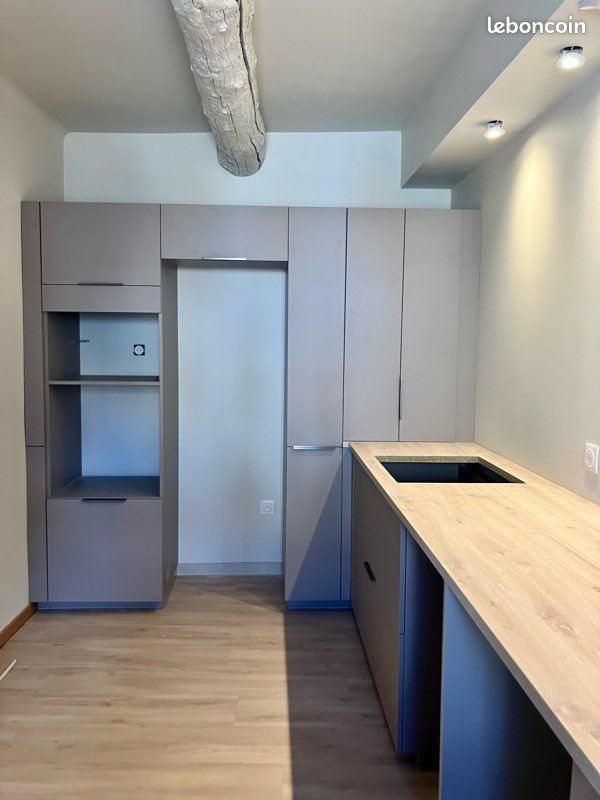 Appartement à louer, 93m², Eyguières