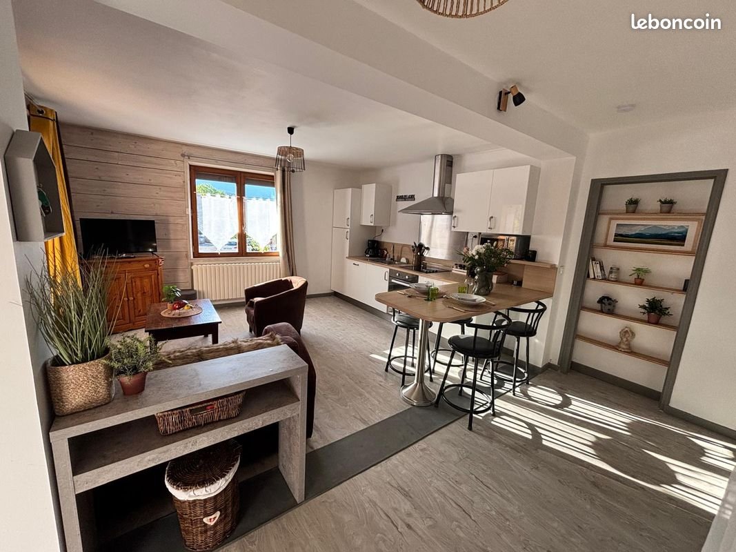 Appartement à louer, 55m², Giez