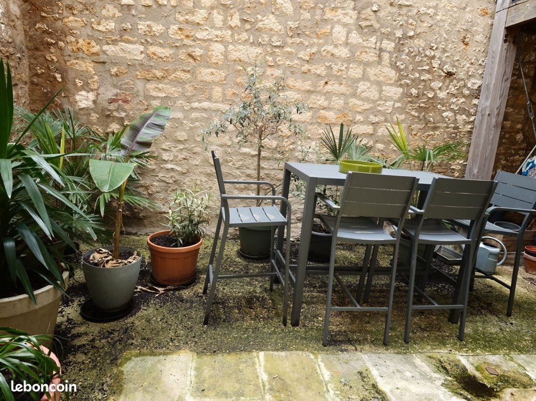 Appartement à louer, 39m², Rochefort