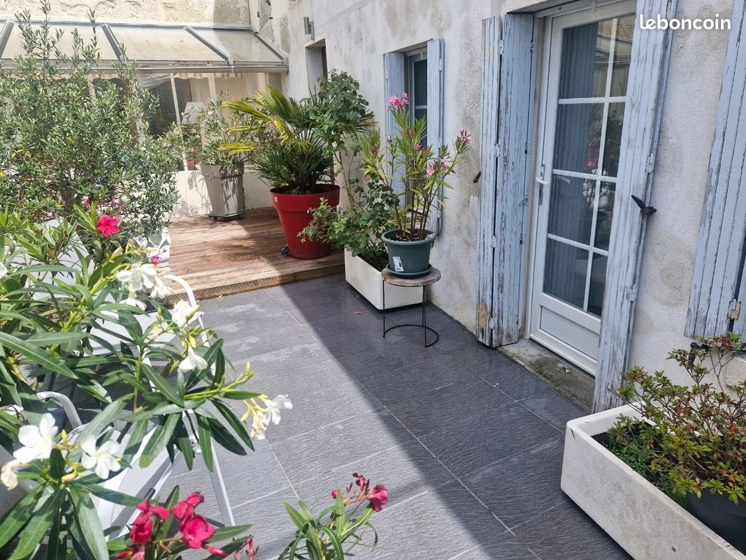 Appartement à louer, 25m², Saintes
