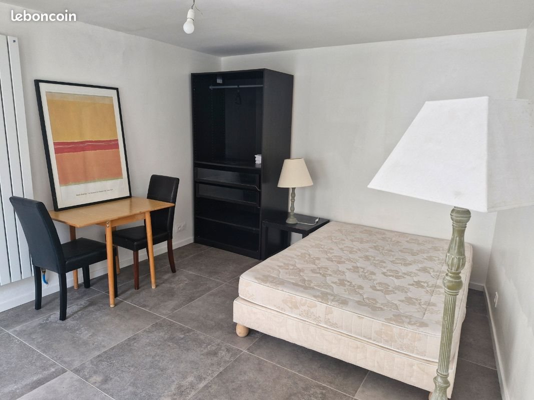 Appartement à louer, 25m², Saintes