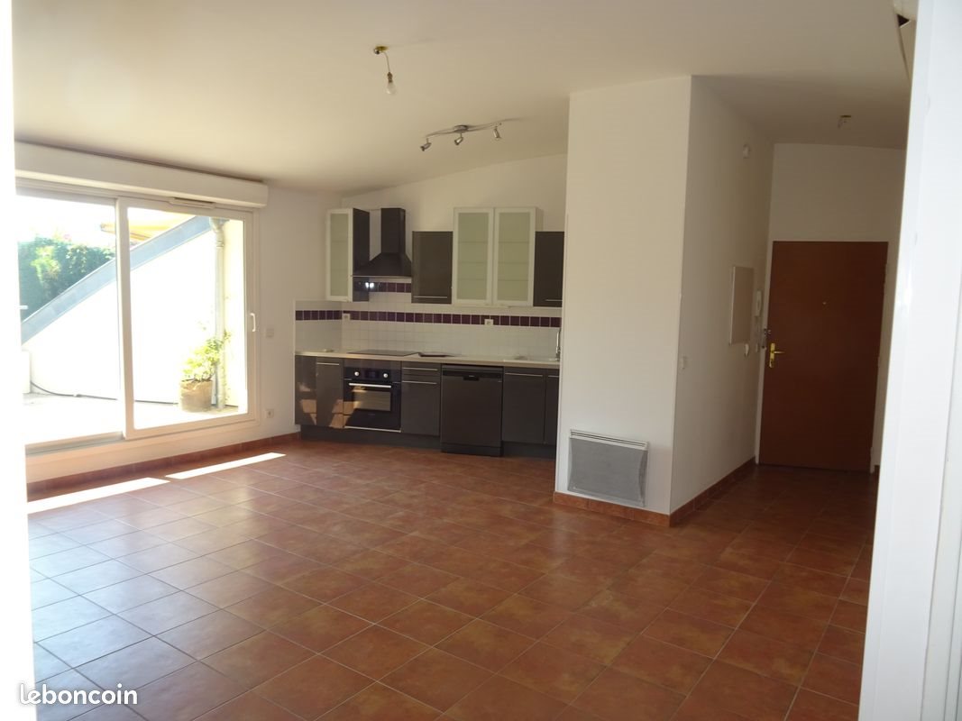 Appartement à louer, 64m², Martigues