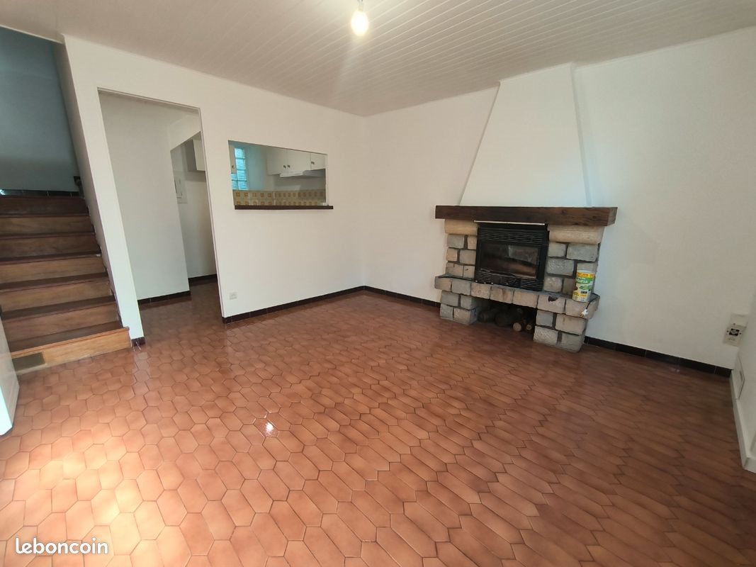 Maison à louer, 58m², Saint-Etienne-les-Orgues