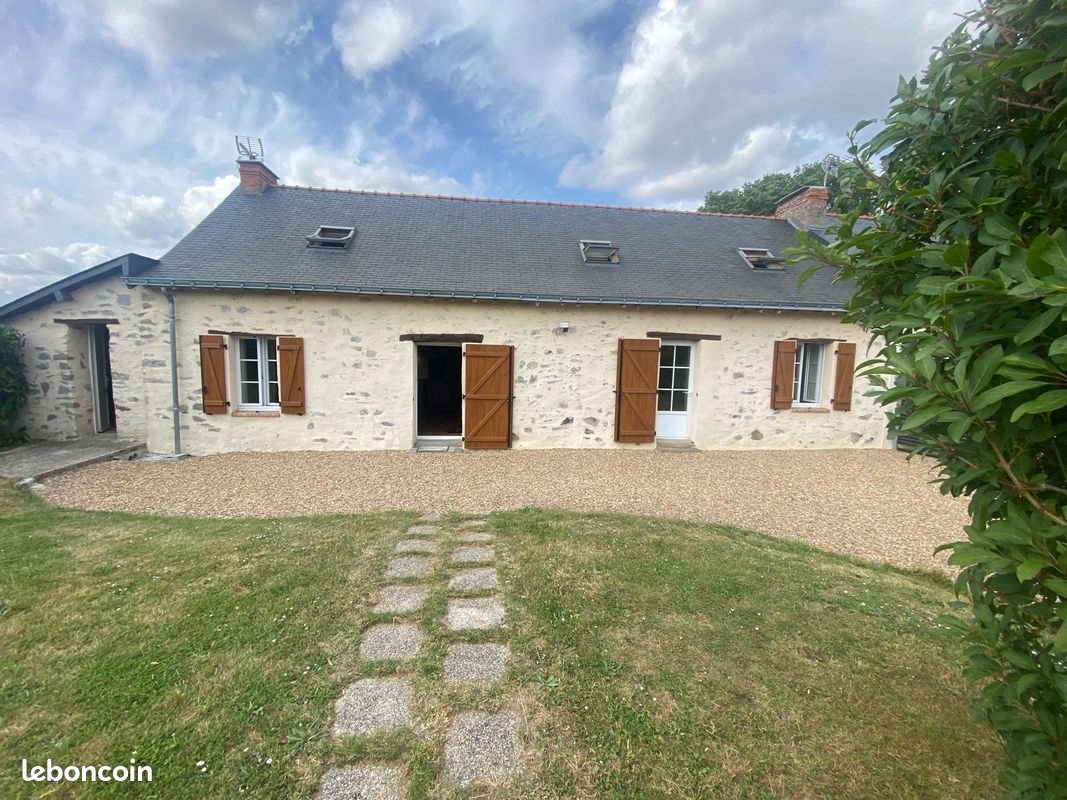 Maison à louer, 140m², Bécon-les-Granits