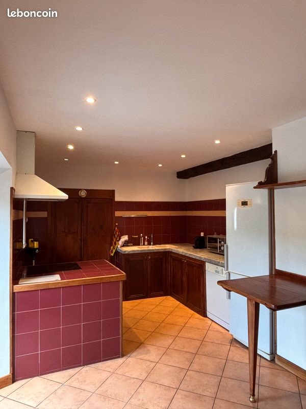 Appartement à louer, 119m², La Bastide-de-Sérou