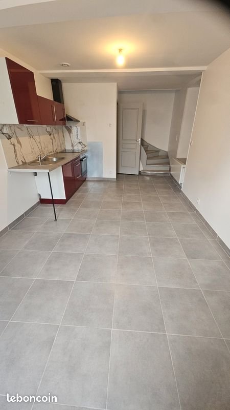 Maison à louer, 42m², Randan