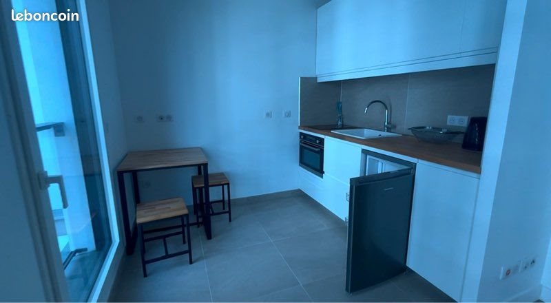 Appartement à louer, 27m², Issy-les-Moulineaux