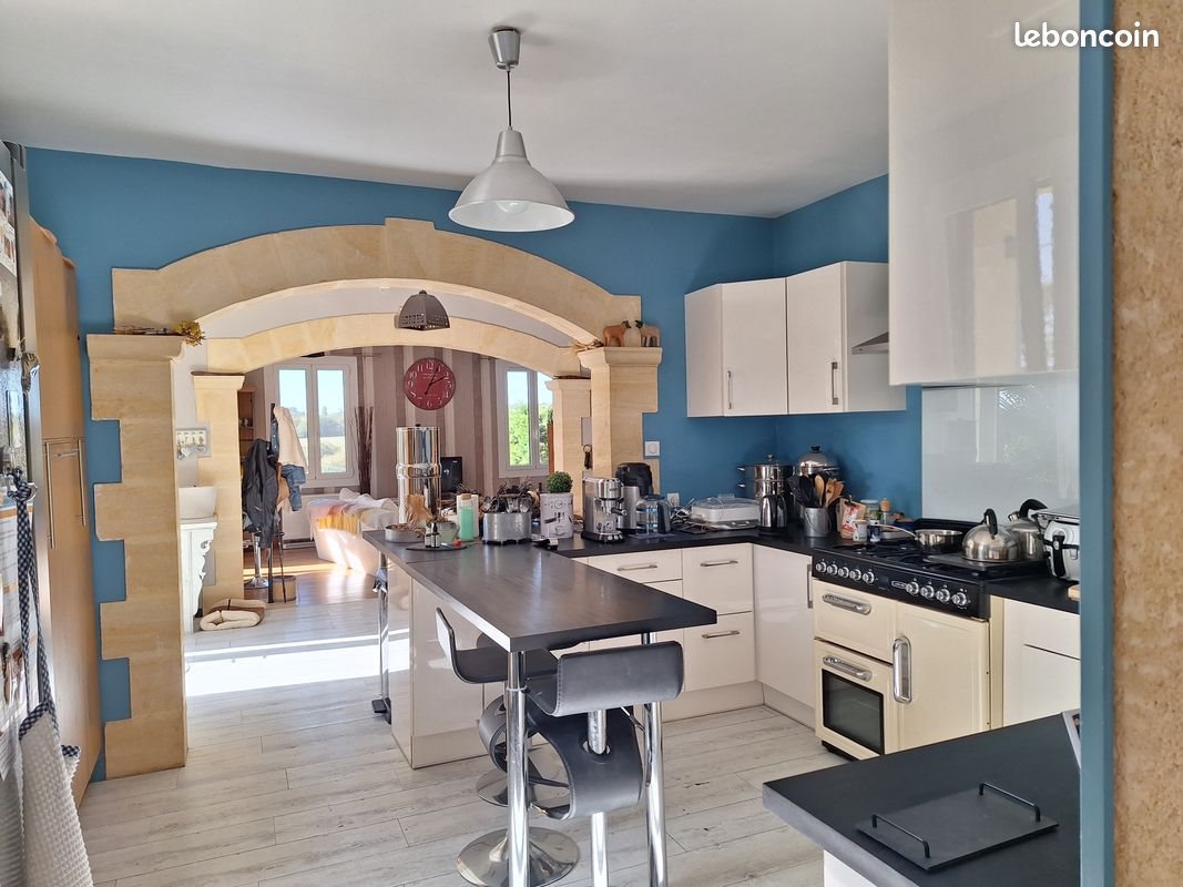 Maison à vendre, 250m², Saint-Amand-de-Vergt