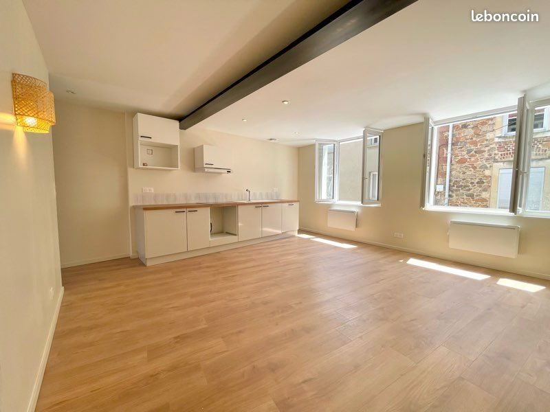 Appartement à louer, 83m², Amplepuis