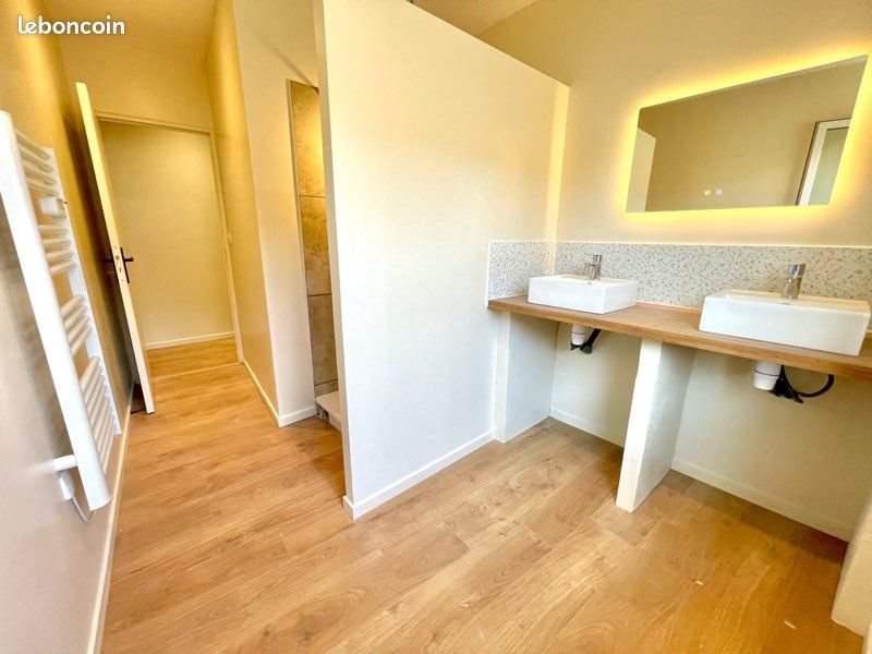 Appartement à louer, 83m², Amplepuis