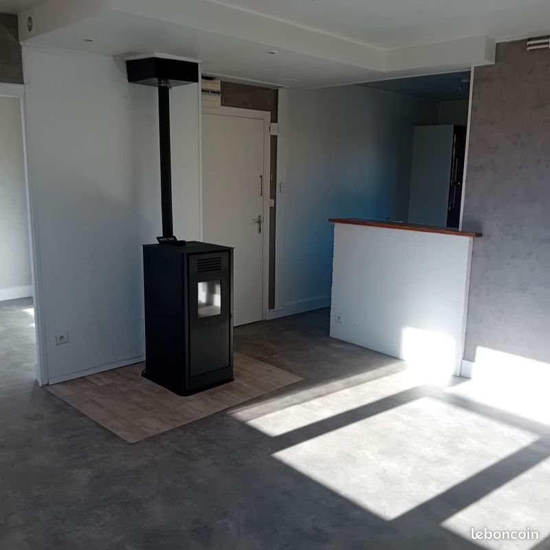 Appartement à louer, 68m², Saint-Just-en-Chevalet