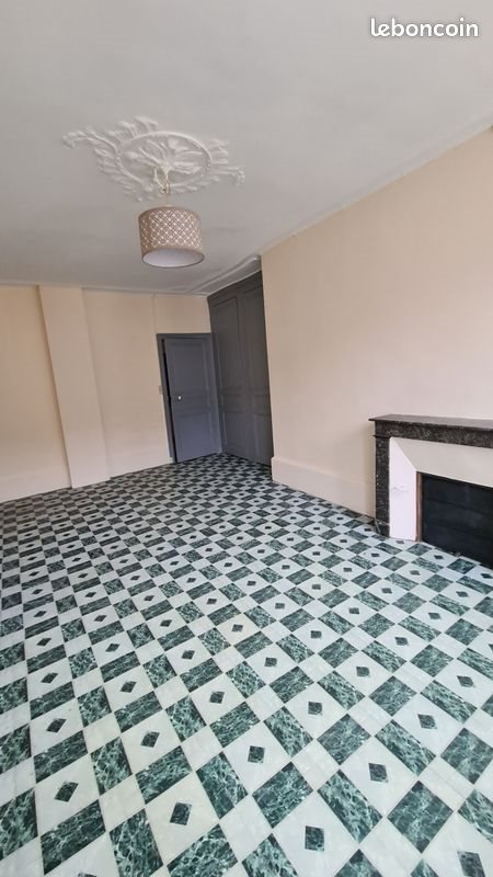 Appartement à louer, 160m², Villeneuve-l'Archevêque
