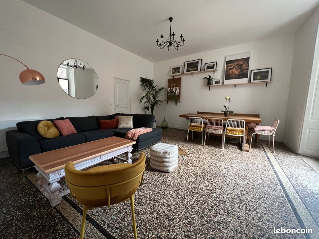 Appartement à louer, 123m², Largentière