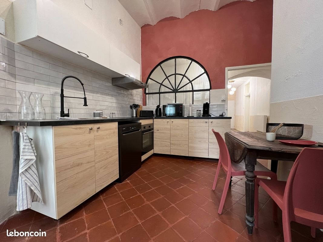 Appartement à louer, 123m², Largentière