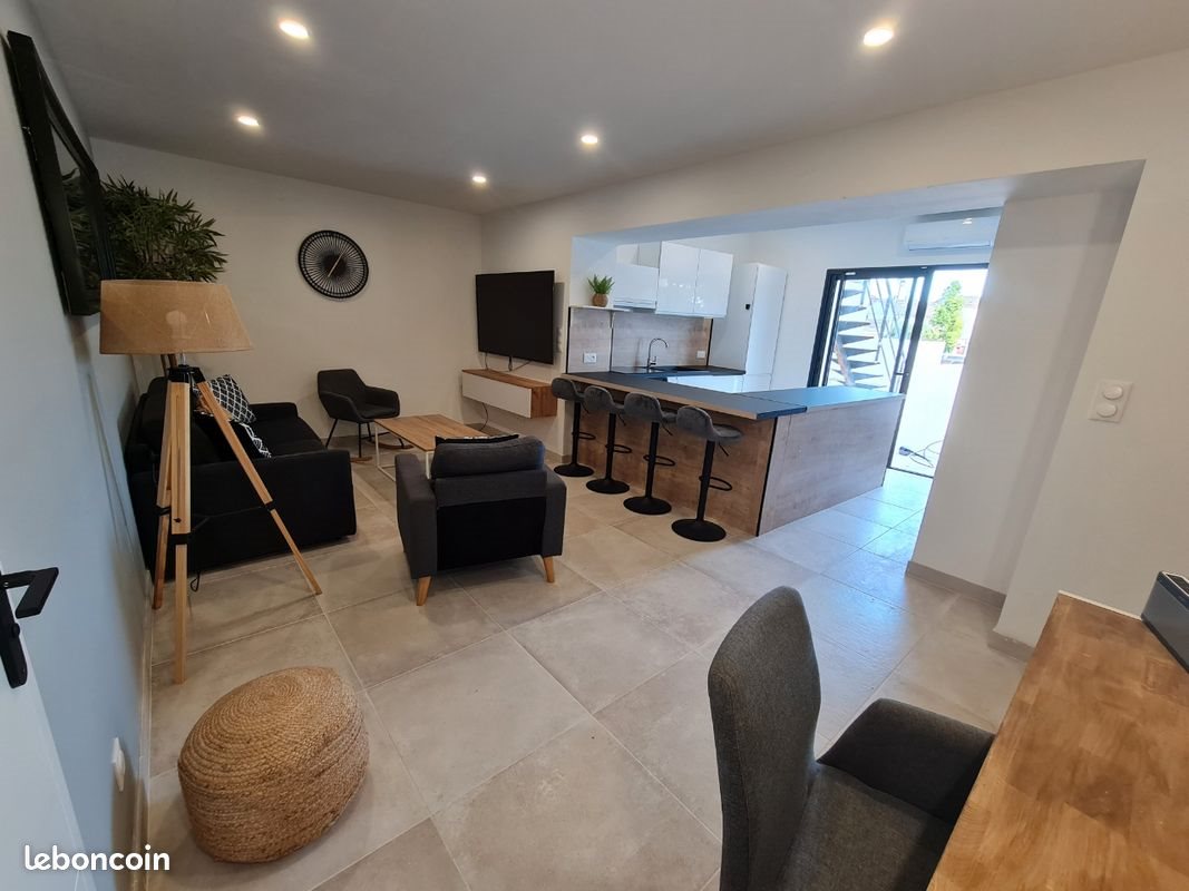 Appartement à louer, 65m², Aigues-Mortes