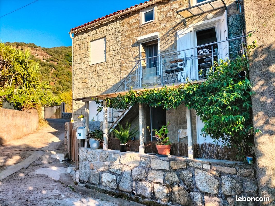 Maison à vendre, 100m², Fozzano