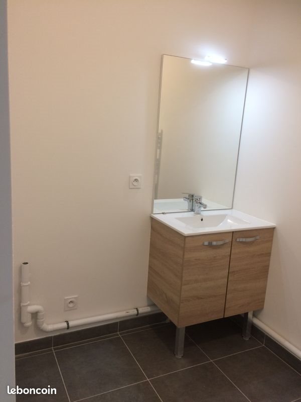Appartement à louer, 45m², Saint-Berthevin