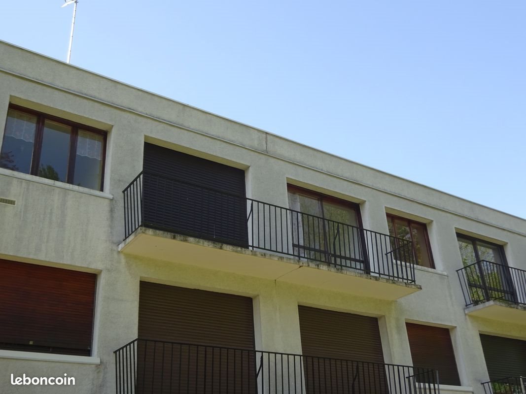 Appartement à louer, 3000m², Senonches
