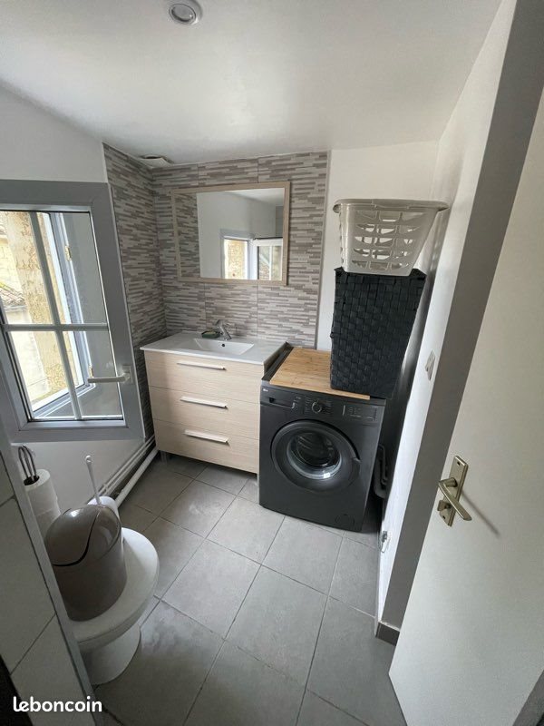 Appartement à louer, 18m², Lussac
