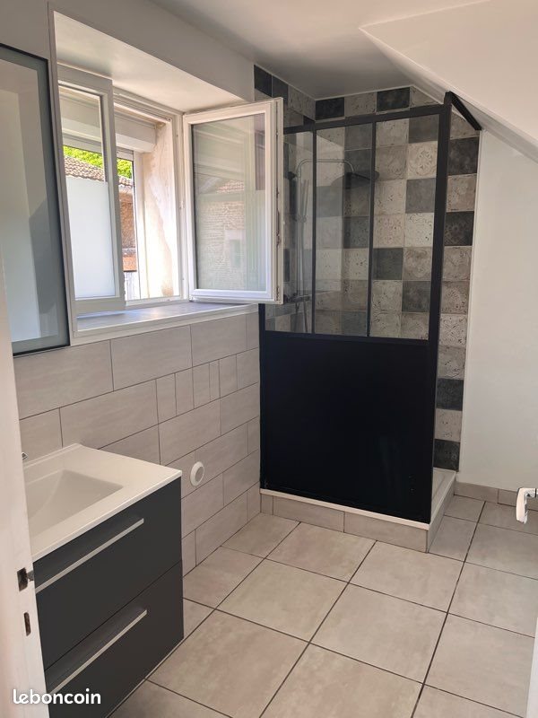 Appartement à louer, 80m², Rolampont