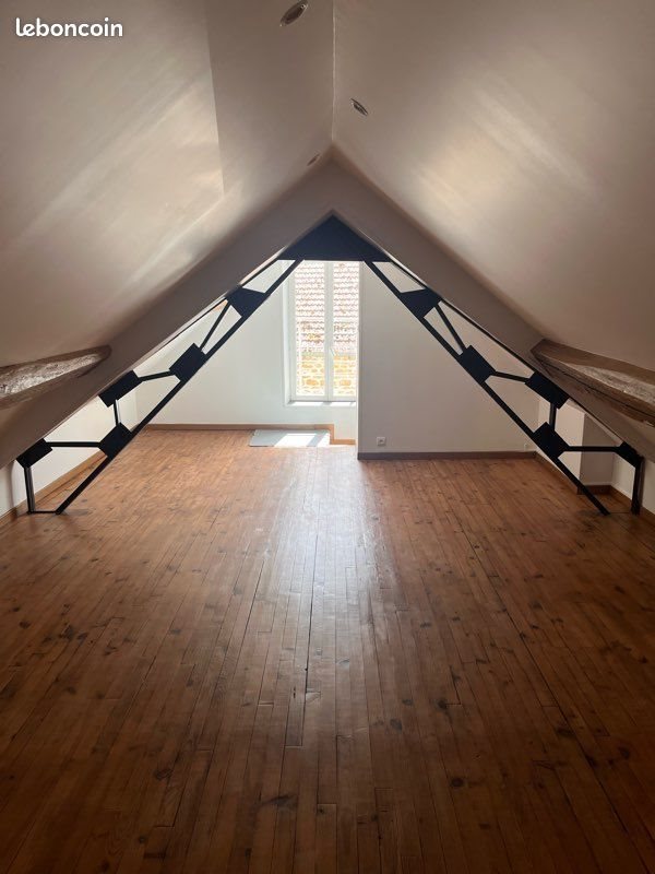 Appartement à louer, 80m², Rolampont