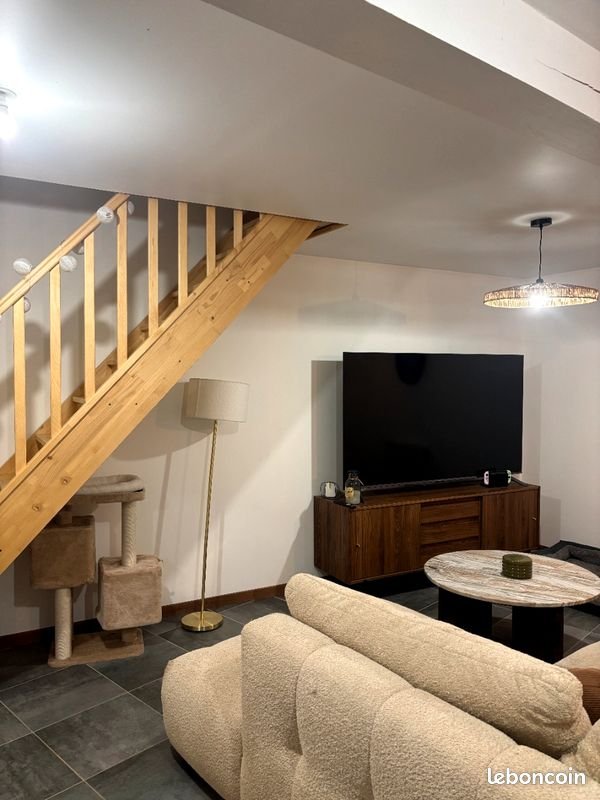 Maison à louer, 80m², Orléat