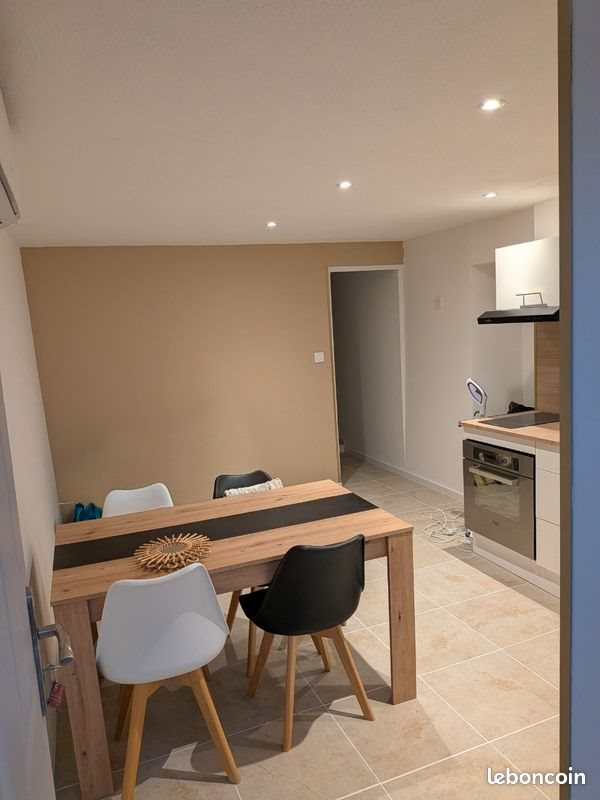 Maison à louer, 50m², Beauvoisin