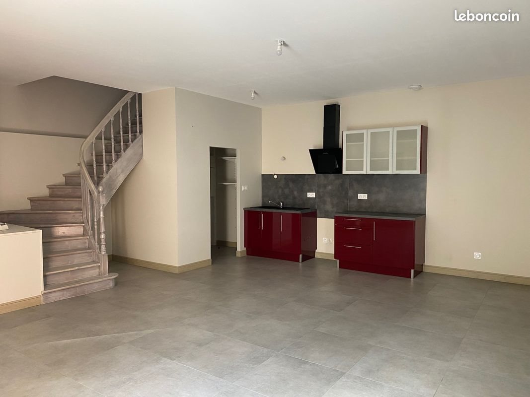 Appartement à louer, 90m², Guîtres