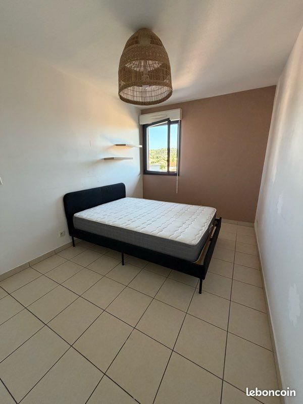 Appartement à louer, 40m², La Roquette-sur-Siagne