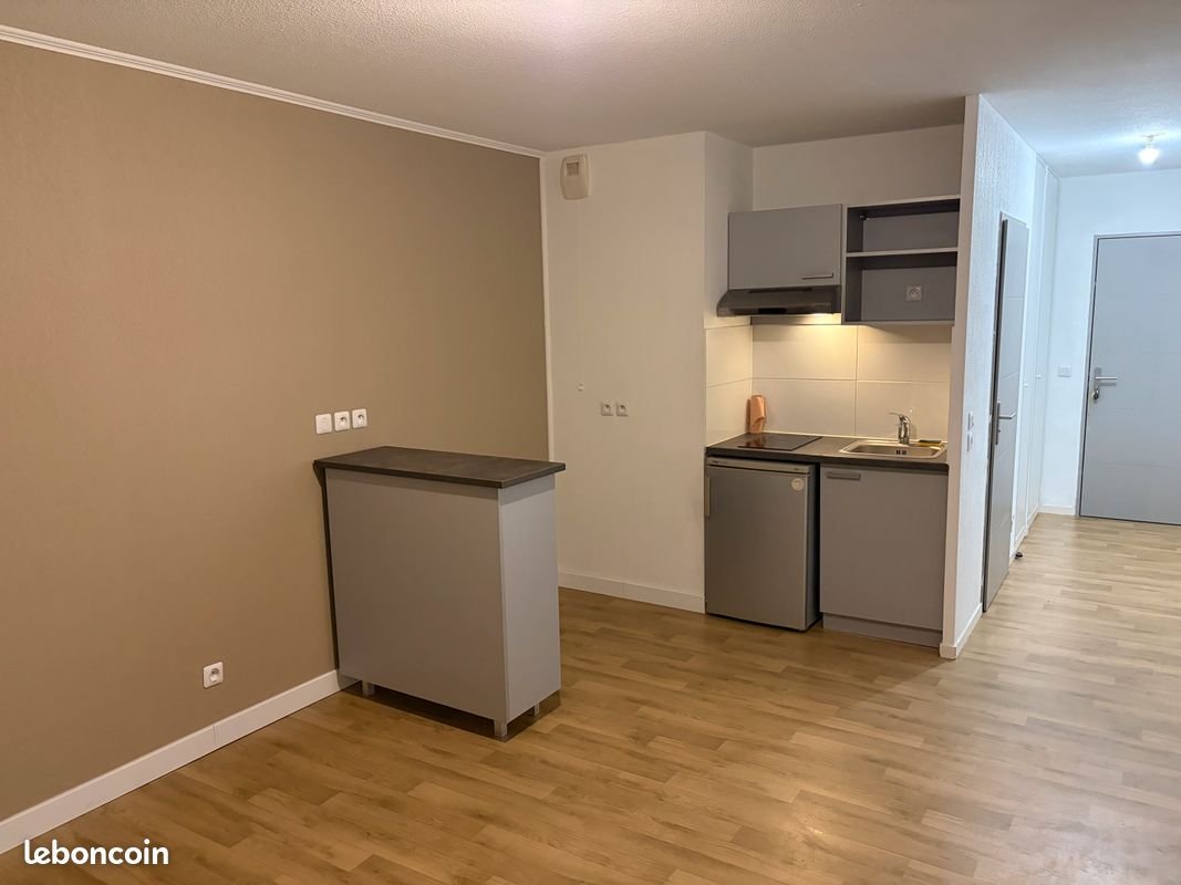 Appartement à louer, 26m², Lormont