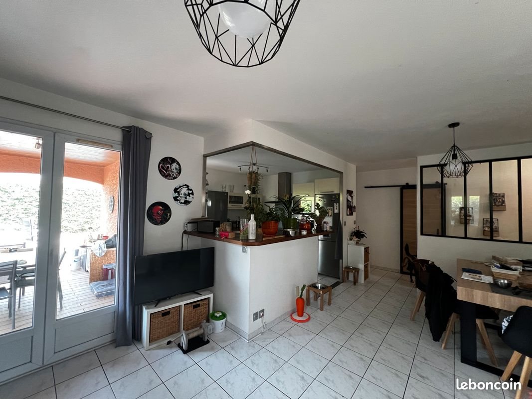 Maison à vendre, 81m², Plaissan