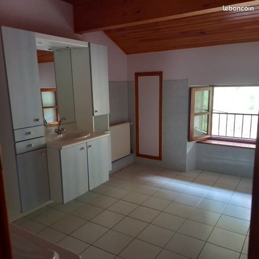 Appartement à louer, 90m², Saint-Martin-de-Valamas