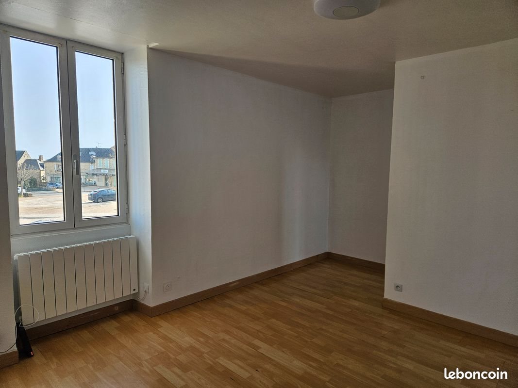 Appartement à louer, 45m², Salignac-Eyvigues