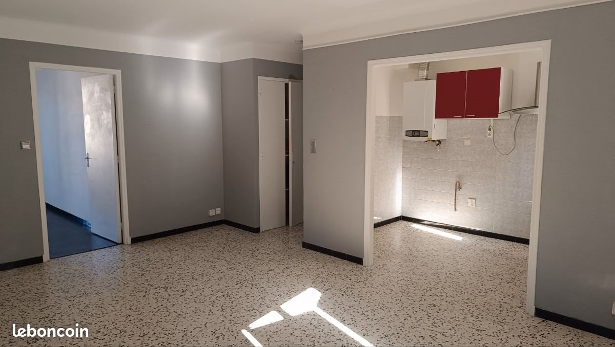 Appartement à louer, 64m², Châteaurenard