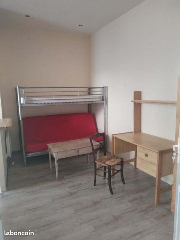 Appartement à louer, 20m², Nîmes