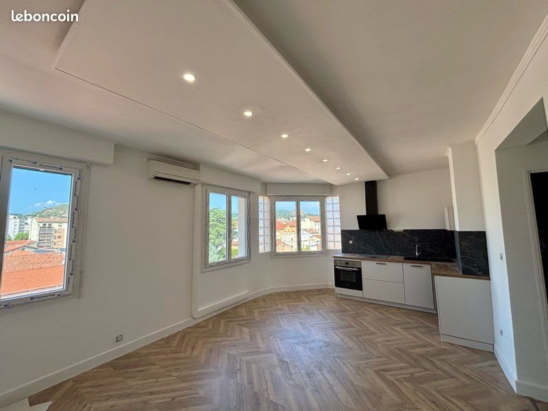Appartement à louer, 89m², Alès