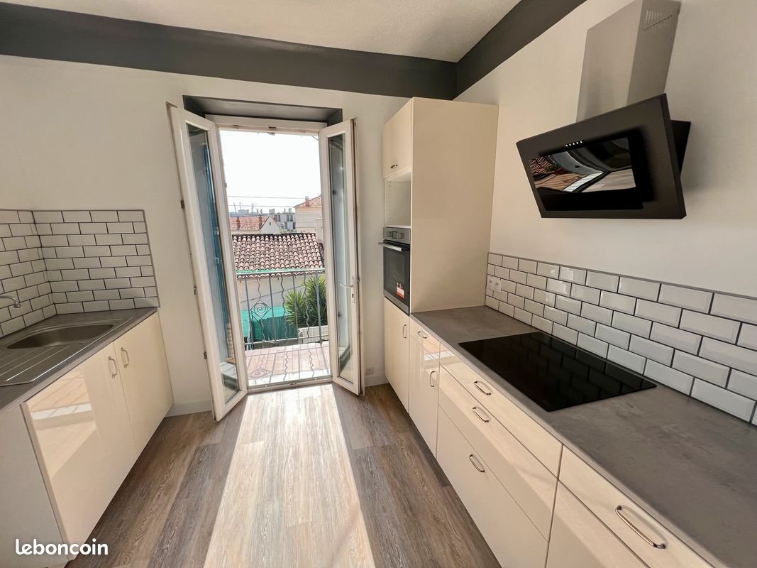 Appartement à louer, 47m², Toulon