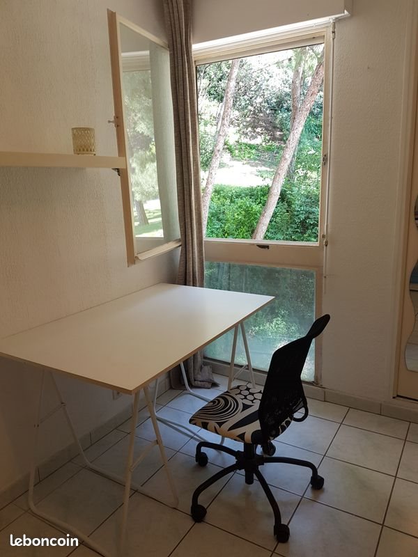 Appartement à louer, 17m², Marseille 8ème