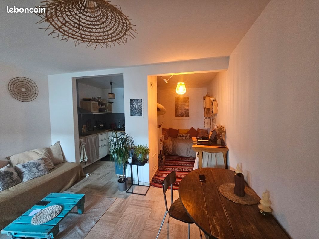 Appartement à louer, 49m², Marseille 8ème