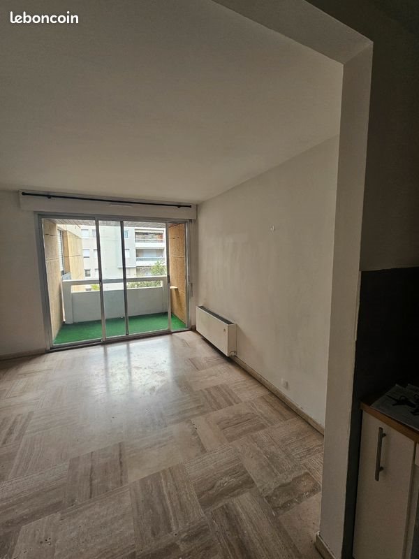 Appartement à louer, 49m², Marseille 8ème