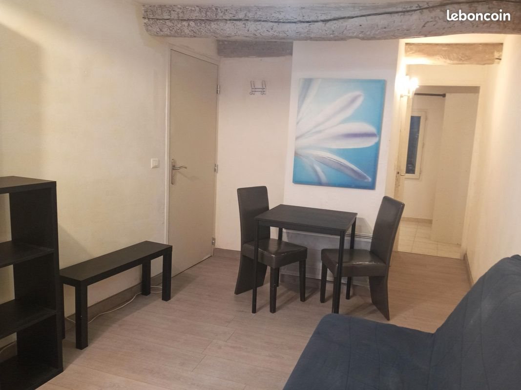 Appartement à louer, 20m², L'Isle-sur-la-Sorgue
