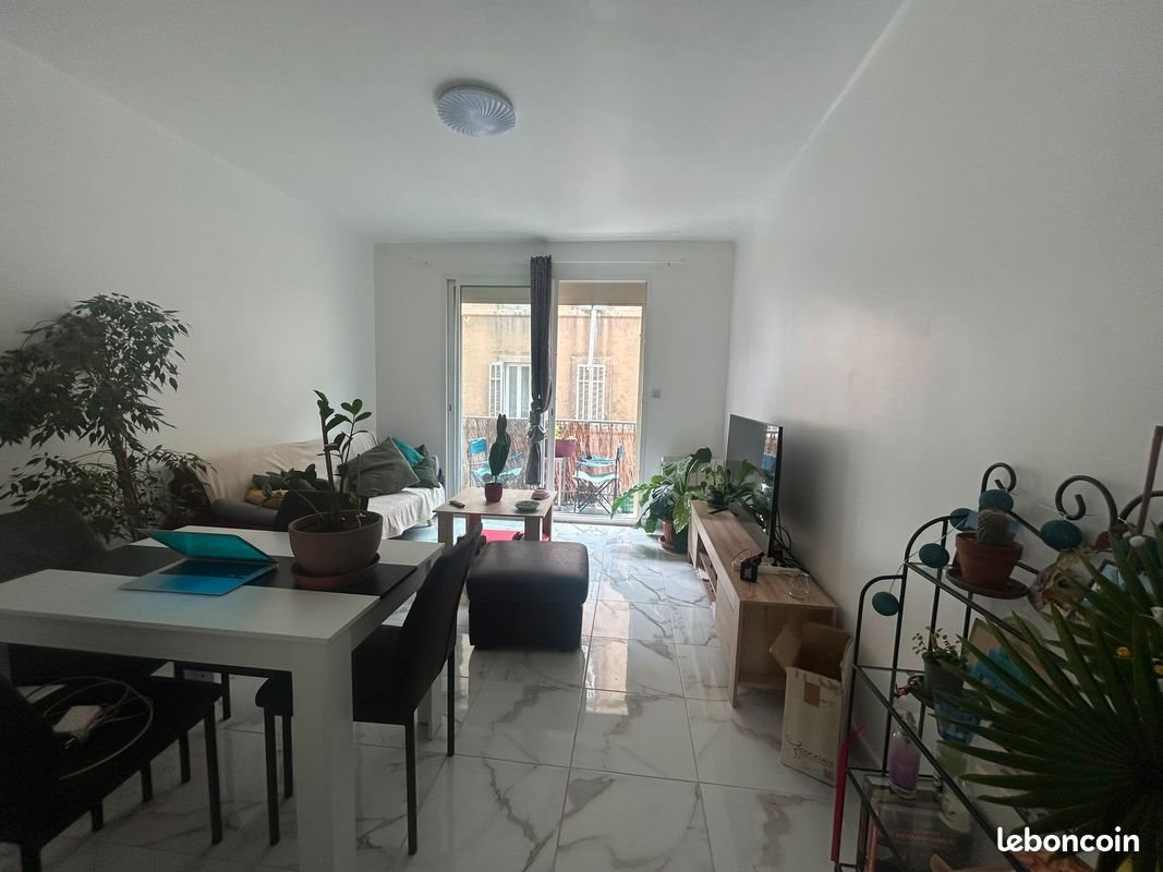 Appartement à louer, 60m², Marseille 5ème