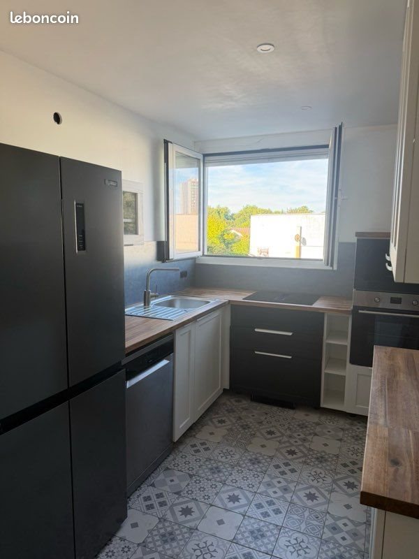Appartement à louer, 68m², Pessac