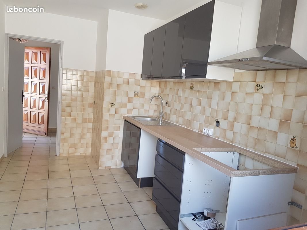 Maison à louer, 90m², Fourques