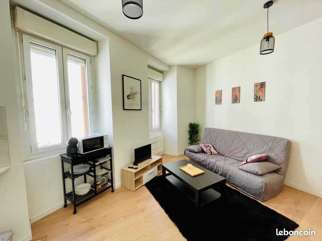 Appartement à louer, 21m², Nîmes