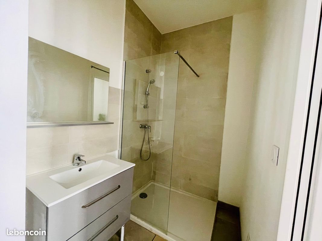 Appartement à louer, 21m², Nîmes