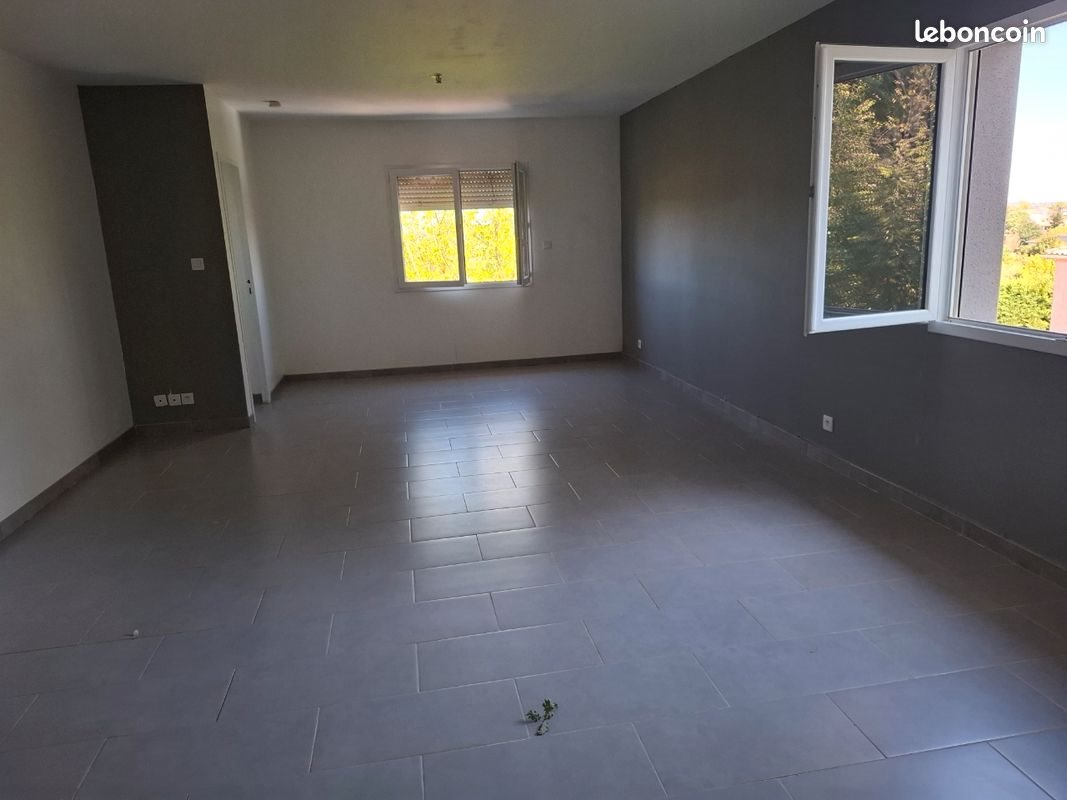 Maison à louer, 130m², Ayguesvives