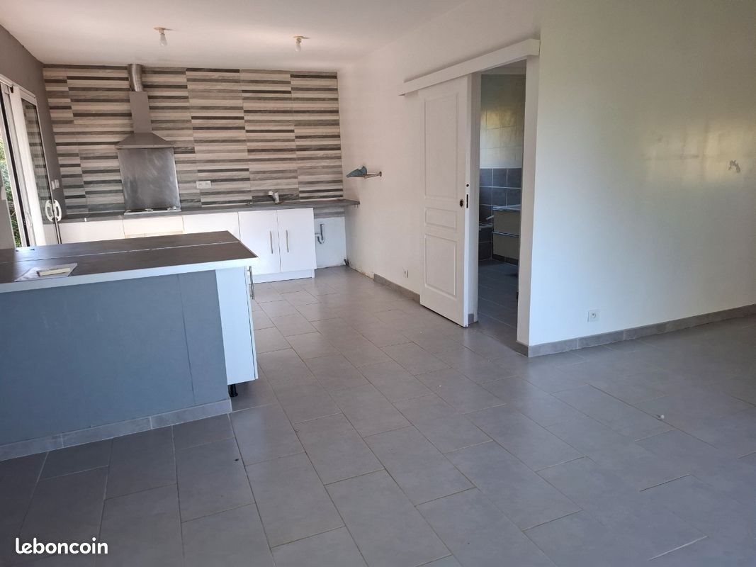 Maison à louer, 130m², Ayguesvives